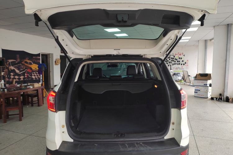 Used Ford Kuga 2018 EcoBoost 180 Two-Wheel-Drive Platinum Edition
