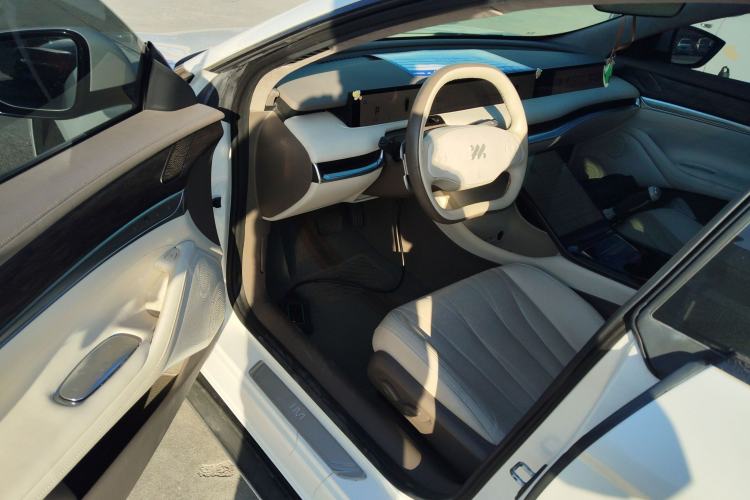 Used  L7 2022 Dynamic Model
