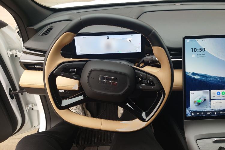 Used  L6 2023 125km MAX