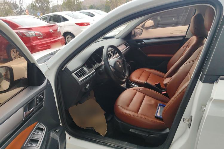 Used Volkswagen Bora 2017 1.6L Automatic Fashion Model