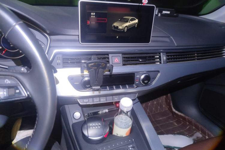 Used Audi A4L 2018 30th Anniversary Edition 40 TFSI Fashion Model
