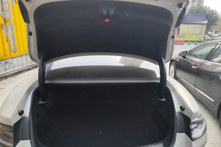 Used  SU7 2024 Rear-Drive Long-Range Intelligent Driving Version
