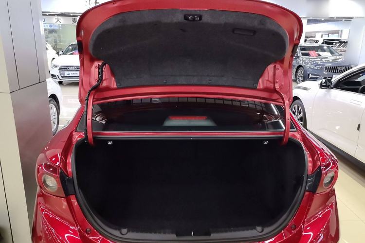 Used Mazda Mazda 3 Axela 2016 Sedan 1.5L Automatic Comfort Model