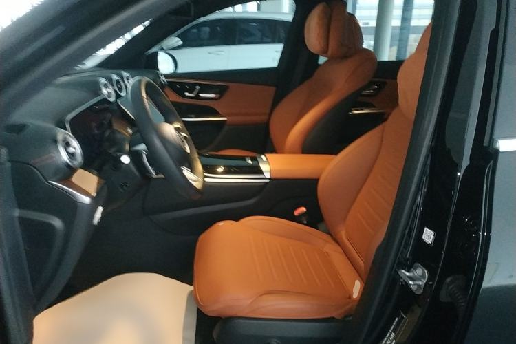 Used Mercedes-Benz GLC 2024 GLC 300 L 4MATIC Dynamic Edition 5-seater
