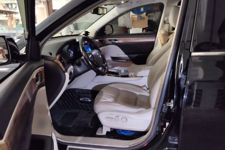 Used GAC Trumpchi GS8 2017 320T Two-Wheel Drive Luxury Smart Connectivity Version (7 Seats)
