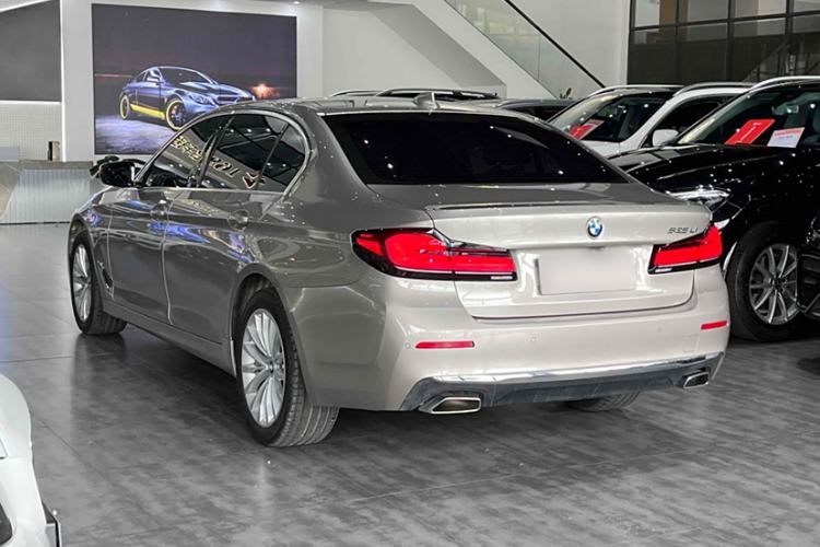Used BMW 5 Series 2022 Second Facelift 525Li Luxury Package
