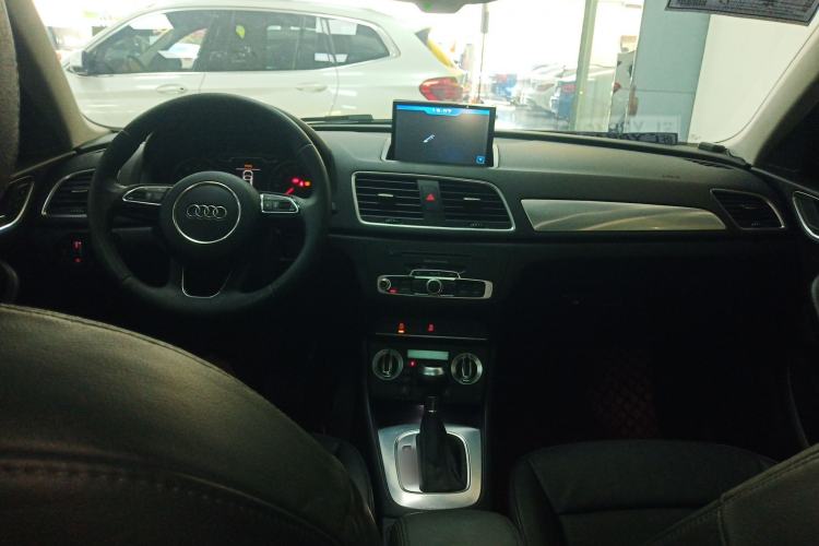 Used Audi Q3 2015 30 TFSI Comfort Model
