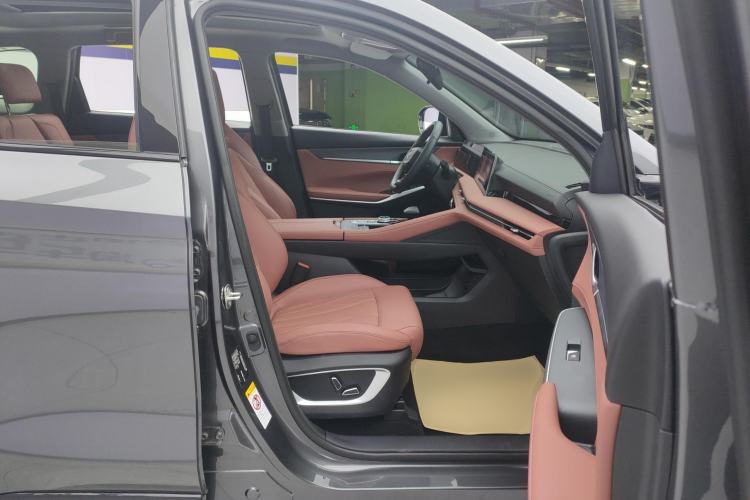 Used Changan CS75 PLUS 2024 3rd Generation Champion Edition 1.5T Intelligent Drive Dynamic Model
