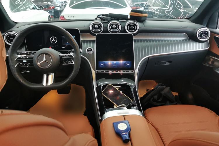 Used Mercedes-Benz GLC 2023 Refreshed GLC 300 L 4MATIC Dynamic Edition 5 Seats
