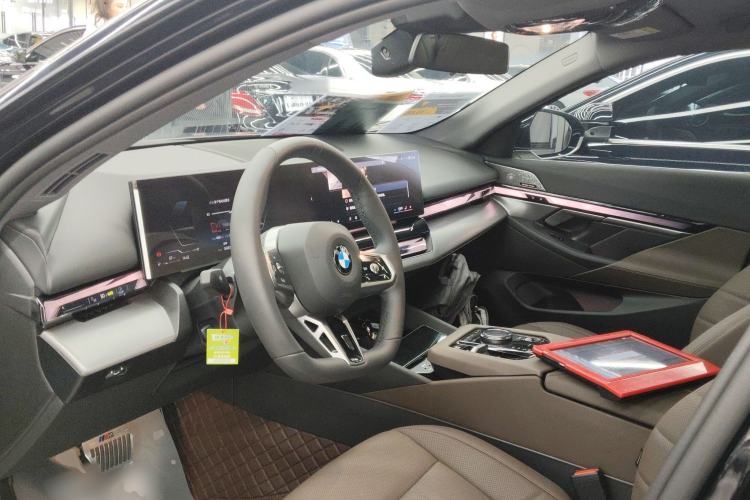 Used BMW 5 Series 2024 530Li Leading Model M Sport Package