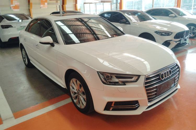 Used Audi A4L 2019 40 TFSI Ambition China VI
