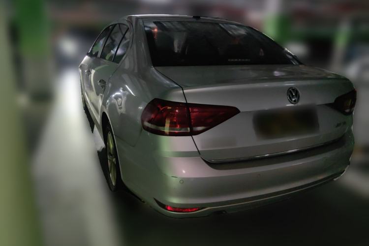 Used Volkswagen Lavida 2017 1.6L Automatic Comfort Edition
