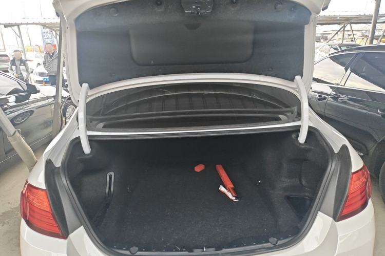 Used BMW 5 Series 2014 525Li Leading Model