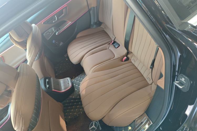 Used Mercedes-Benz E-Class 2024 Facelift E 300 L Luxury Edition
