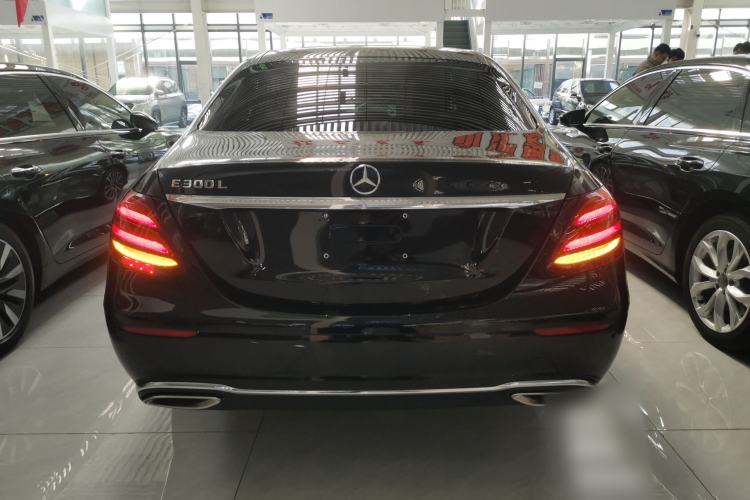 Used Mercedes-Benz E-Class 2018 Facelift E 200 L
