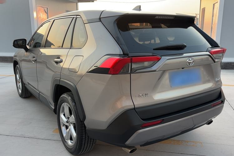 Used Toyota RAV4 2020 2.0L CVT Two-Wheel Drive Fashion Edition
