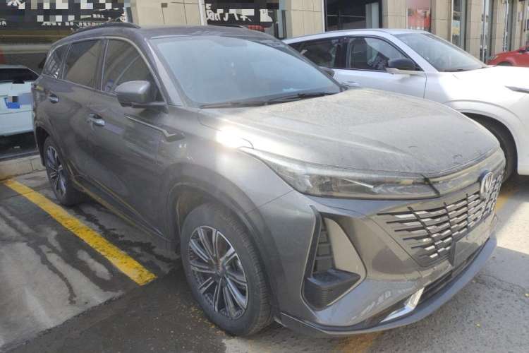 Used Changan CS75 PLUS 2024 3rd Generation Champion Edition 1.5T Intelligent Drive Dynamic Model
