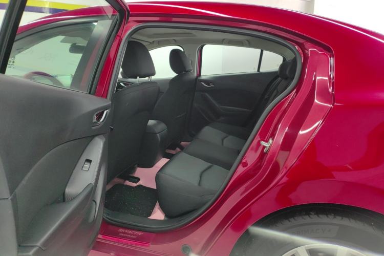 Used Mazda Mazda 3 Axela 2016 Sedan 1.5L Automatic Luxury Model