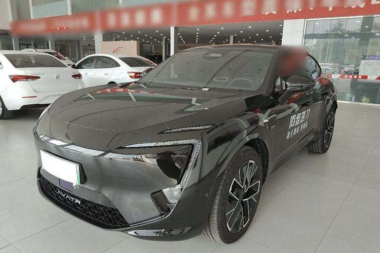 Used  11 2025 Ultra Extended-Range Edition
