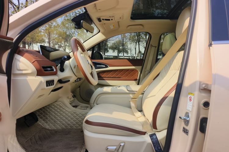 Used ORA Good Cat 2023 401 km Standard Range Prestige Version Lithium Iron Phosphate