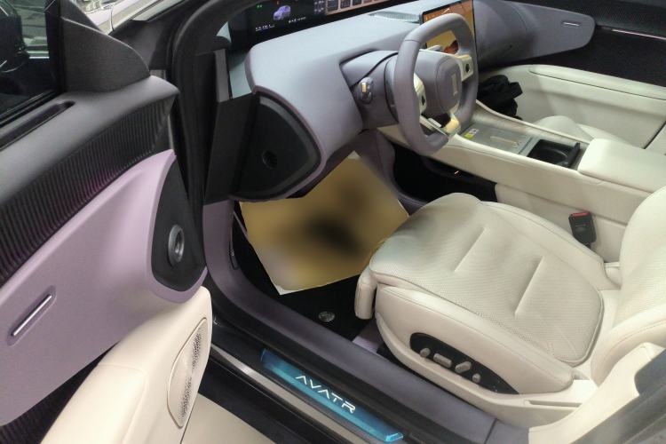 Used  12 2025 Ultra Extended-Range Edition