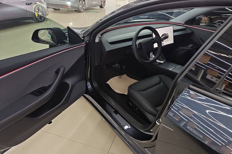 Used Tesla Model 3 2023 Rear-Wheel-Drive Version
