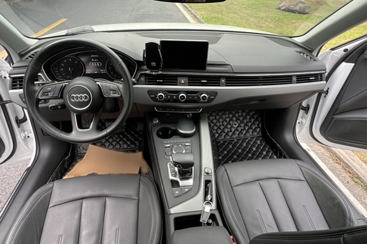 Used Audi A4L 2018 30th Anniversary Edition 40 TFSI Trendy Model
