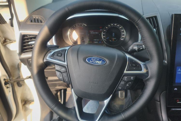 Used Ford Edge 2020 EcoBoost 245 Two-Wheel Drive Titanium 7-Seater
