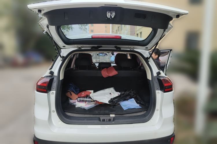 Used Geely Auto Emgrand X7 Sport 2018 1.8TD Automatic Two-Wheel Drive Smart Connect 4G Internet Edition
