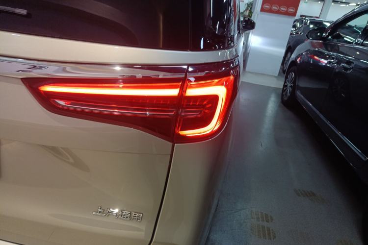 Used Buick GL8 2022 ES Landtrek 653T Luxury Edition