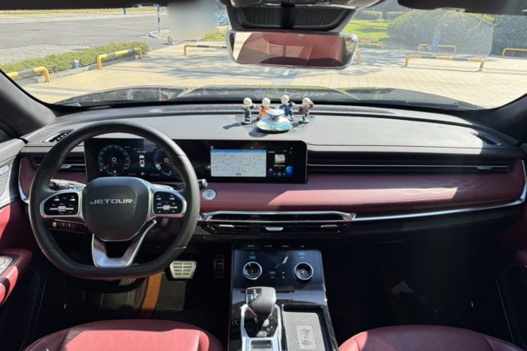 Used Jetour X70 PLUS 2023 1.6T DCT Stronger PRO 5-Seater
