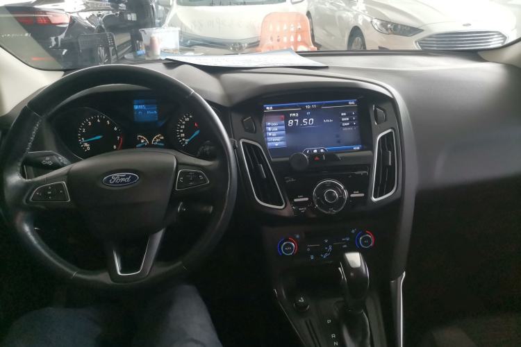 Used Ford Focus 2015 Hatchback 1.6L Automatic Fashion Edition