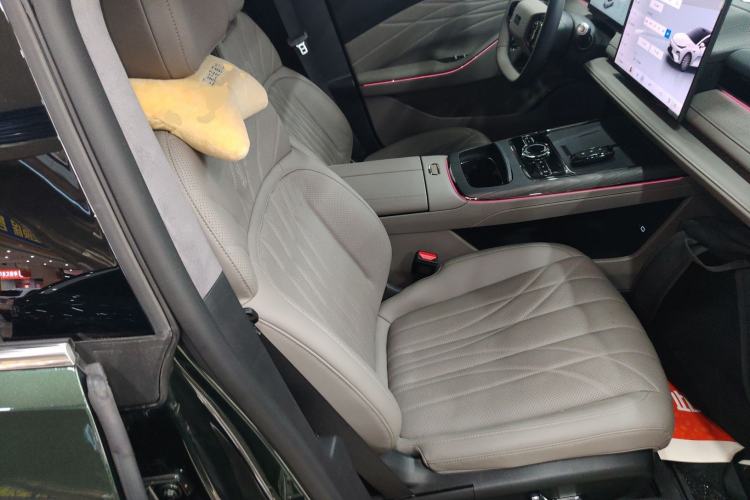 Used  Galaxy 8 2025 130km EM-P Exploration Edition