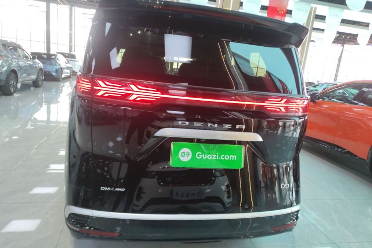 Used Denza D9 2022 DM-i 970 Four-Wheel Drive Prestige Model
