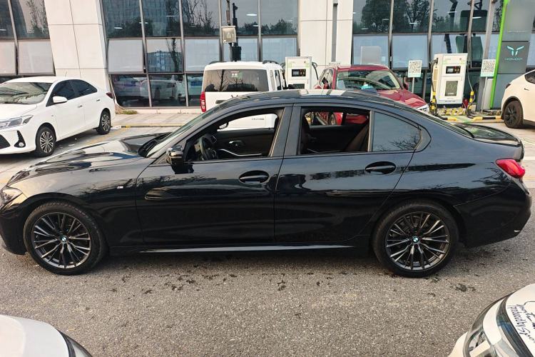 Used BMW 3 Series 2021 325i M Sport Night Edition package
