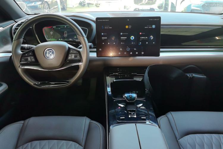 Used BYD Han 2023 EV Champion Edition 605KM Front-Drive Premium Model
