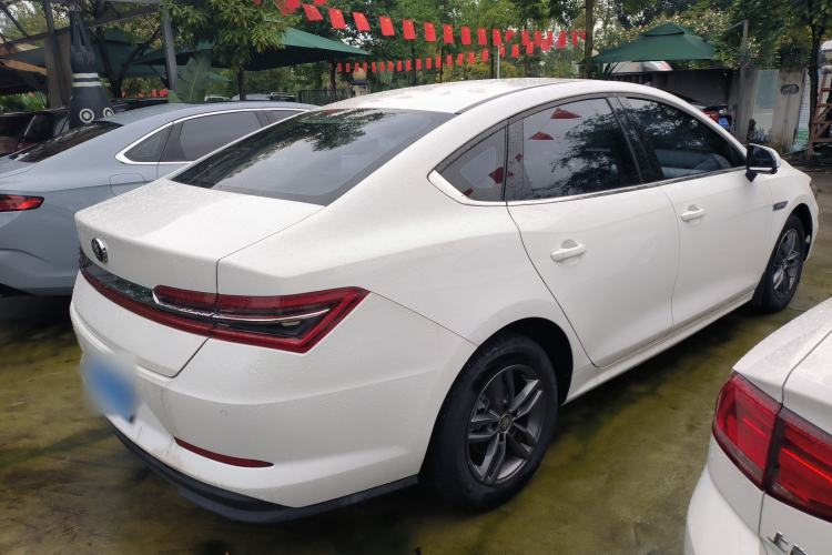Used BYD Qin Pro 2019 Super Edition 1.5TI Manual Smart Connect Fierce Model China V Standard
