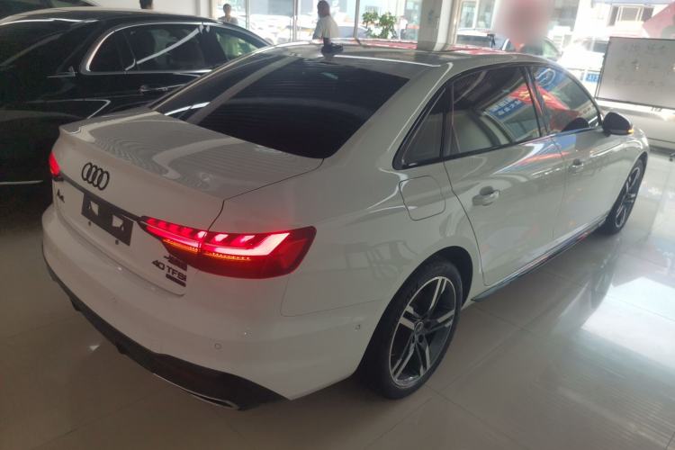 Used Audi A4L 2022 40 TFSI Luxury Dynamic Model
