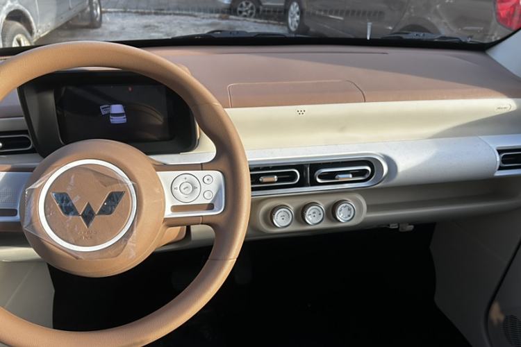 Used Wuling Hongguang MINIEV 2024 3rd Generation 215km Youth Edition
