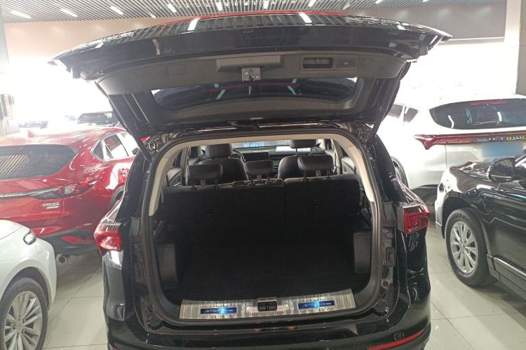 Used JETOUR X70 PLUS 2023 1.5T DCT Brave PLUS 5-Seater
