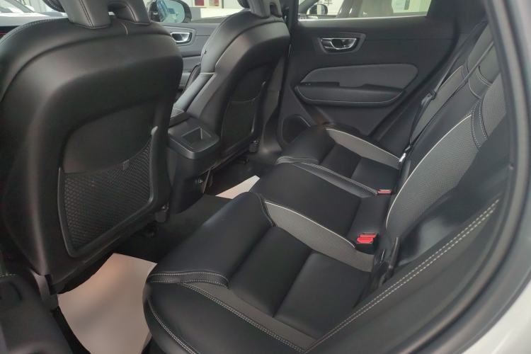 Used Volvo XC60 2020 T5 4x4 Smart & Dynamic Sport Edition
