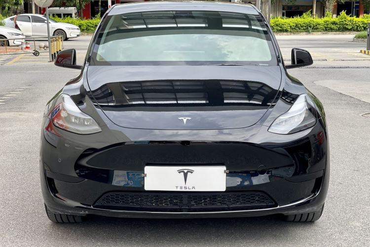 Used Tesla Model Y 2023 Rear-Wheel-Drive Version
