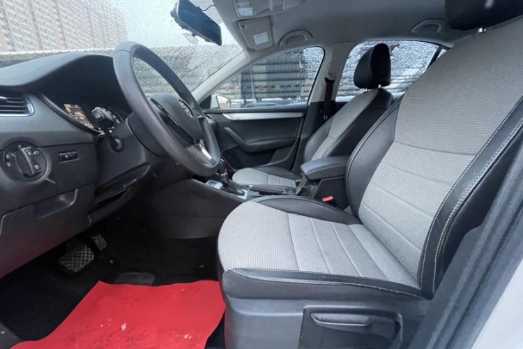 Used Skoda Octavia 2017 1.6L Automatic Chuanxing Edition
