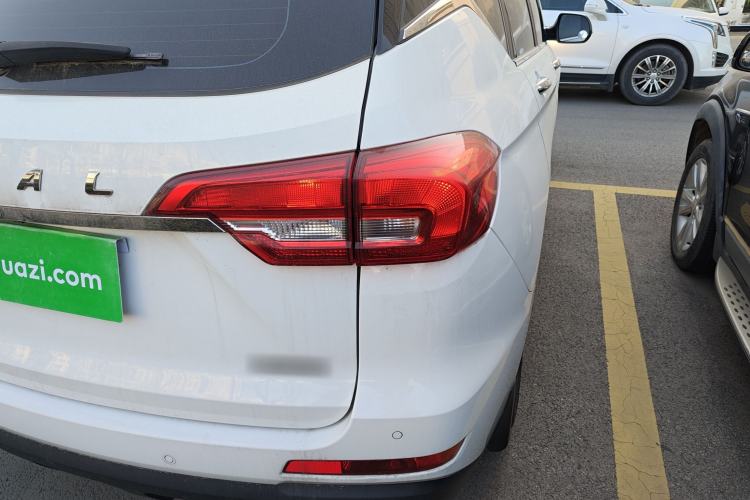 Used Haval M6 2018 Revised Version 1.5T DCT Two-Wheel Drive Elite Edition
