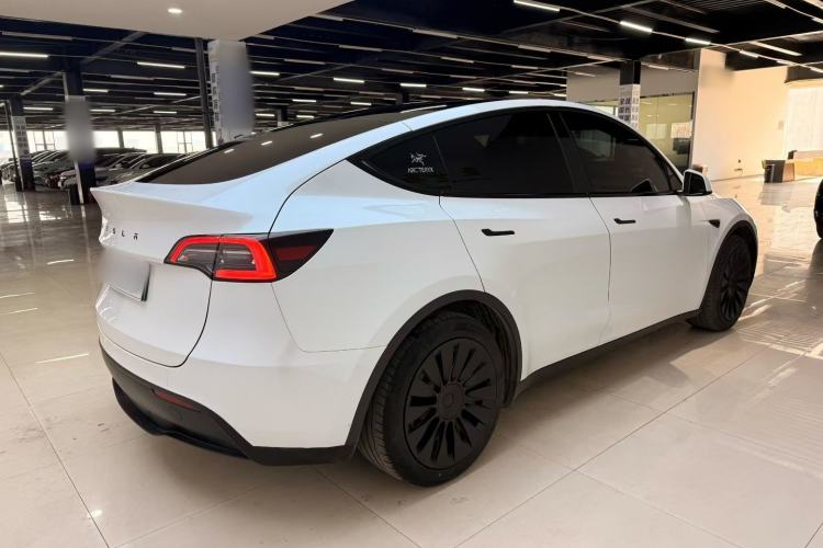 Used Tesla Model Y 2022 Rear-Wheel-Drive Version
