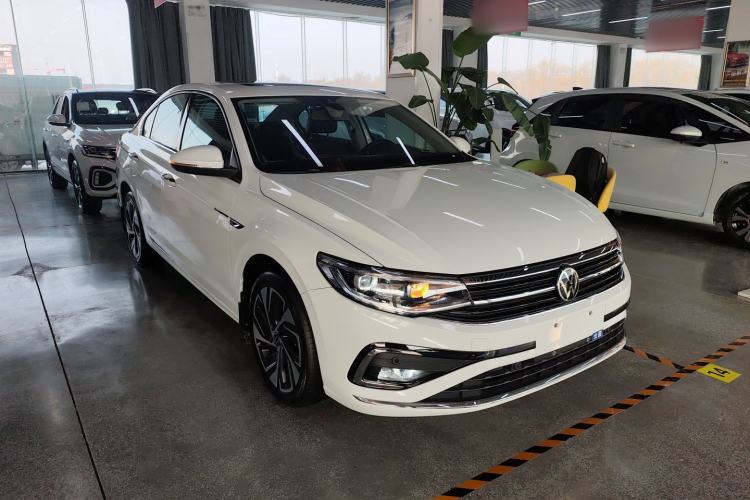 Used Volkswagen Bora 2023 300TSI DSG Prestige Edition
