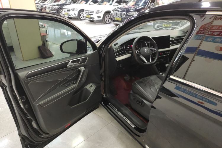 Used Volkswagen Tiguan L 2022 330TSI Automatic Two-Wheel Drive Smart Edition