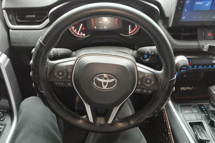 Used Toyota RAV4 2022 2.0L CVT Two-Wheel Drive Fashion Edition
