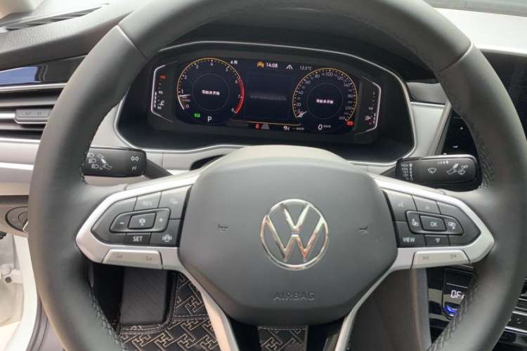 Used Volkswagen Bora 2023 300TSI DSG Prestige Edition
