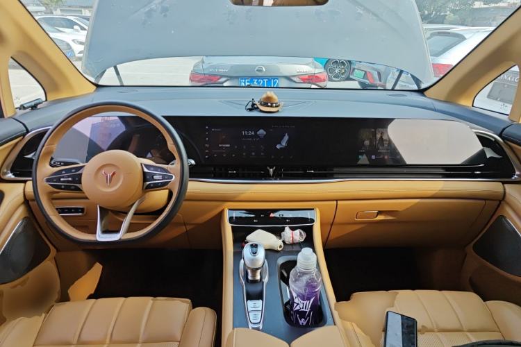 Used VOYAH Dream 2024 PHEV Extended-Range Premium Edition
